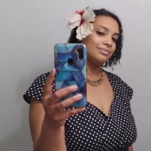 Meet your Posher, Dominique